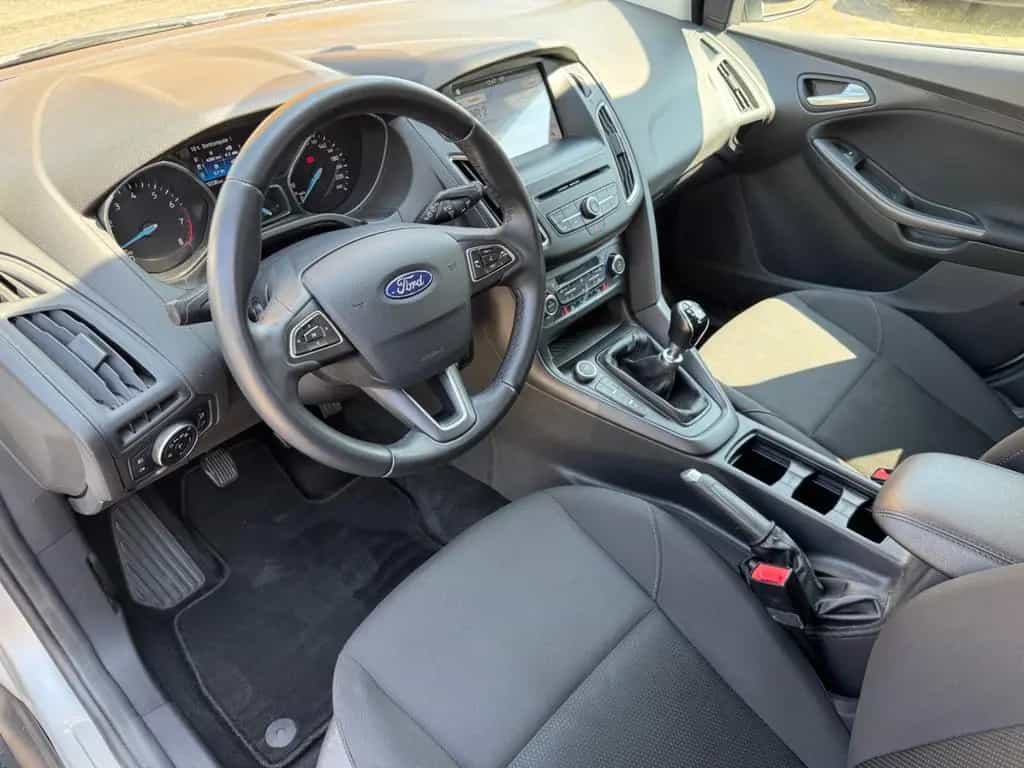 Ford Focus Turnier Cool & Connect TOP/TÜV 05/2027/+++ 05/2018-photo-8
