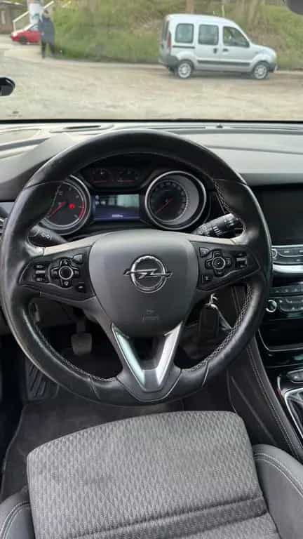 Opel Astra ST 1.4 DI Turbo Edition 110kW*Tüv Neu*Ahk* 09/2017-photo-19