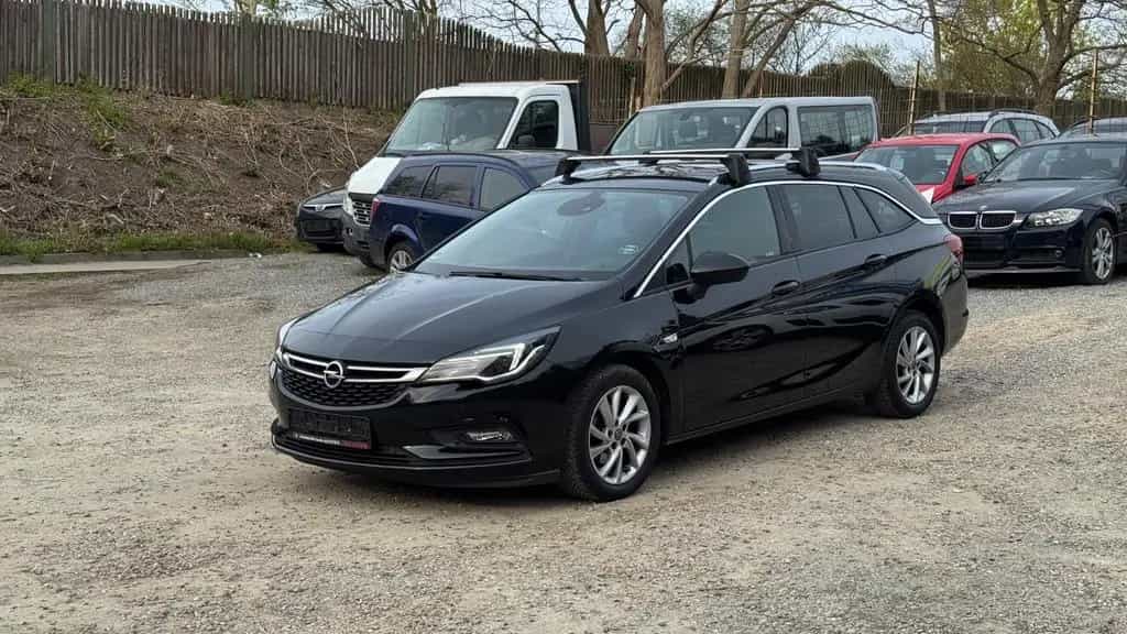 Opel Astra ST 1.4 DI Turbo Edition 110kW*Tüv Neu*Ahk* 09/2017-photo-3