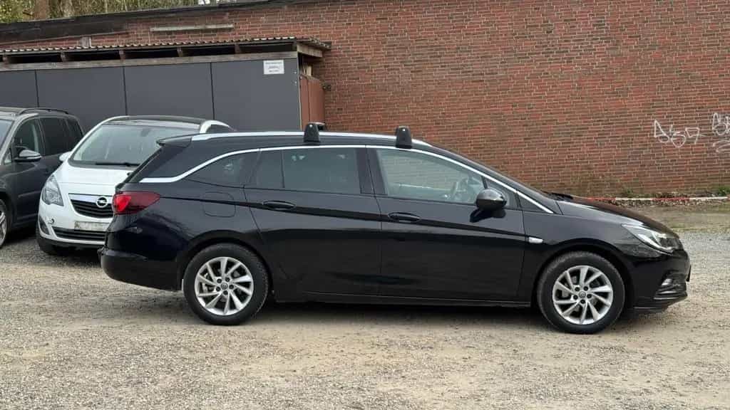 Opel Astra ST 1.4 DI Turbo Edition 110kW*Tüv Neu*Ahk* 09/2017-photo-5