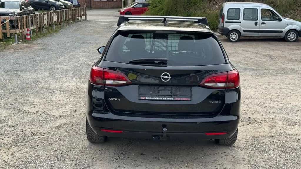Opel Astra ST 1.4 DI Turbo Edition 110kW*Tüv Neu*Ahk* 09/2017-photo-8