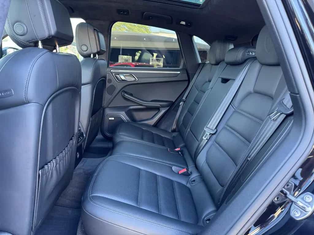 Porsche Macan Turbo*SPORT-DESIGN*LED*PANO*BOSE*KAM*LUFT* 11/2020-photo-20