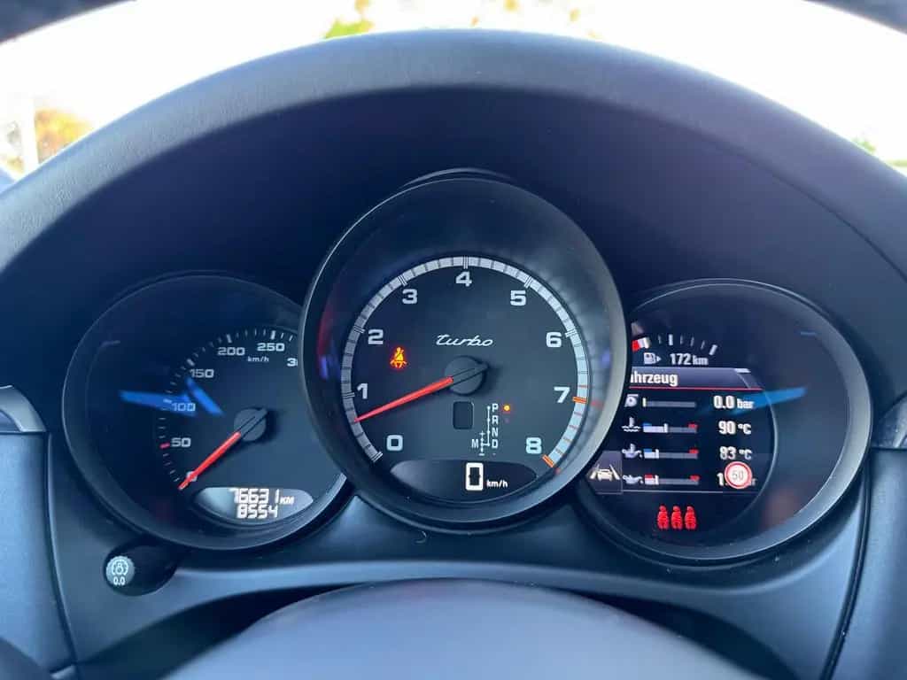 Porsche Macan Turbo*SPORT-DESIGN*LED*PANO*BOSE*KAM*LUFT* 11/2020-photo-23