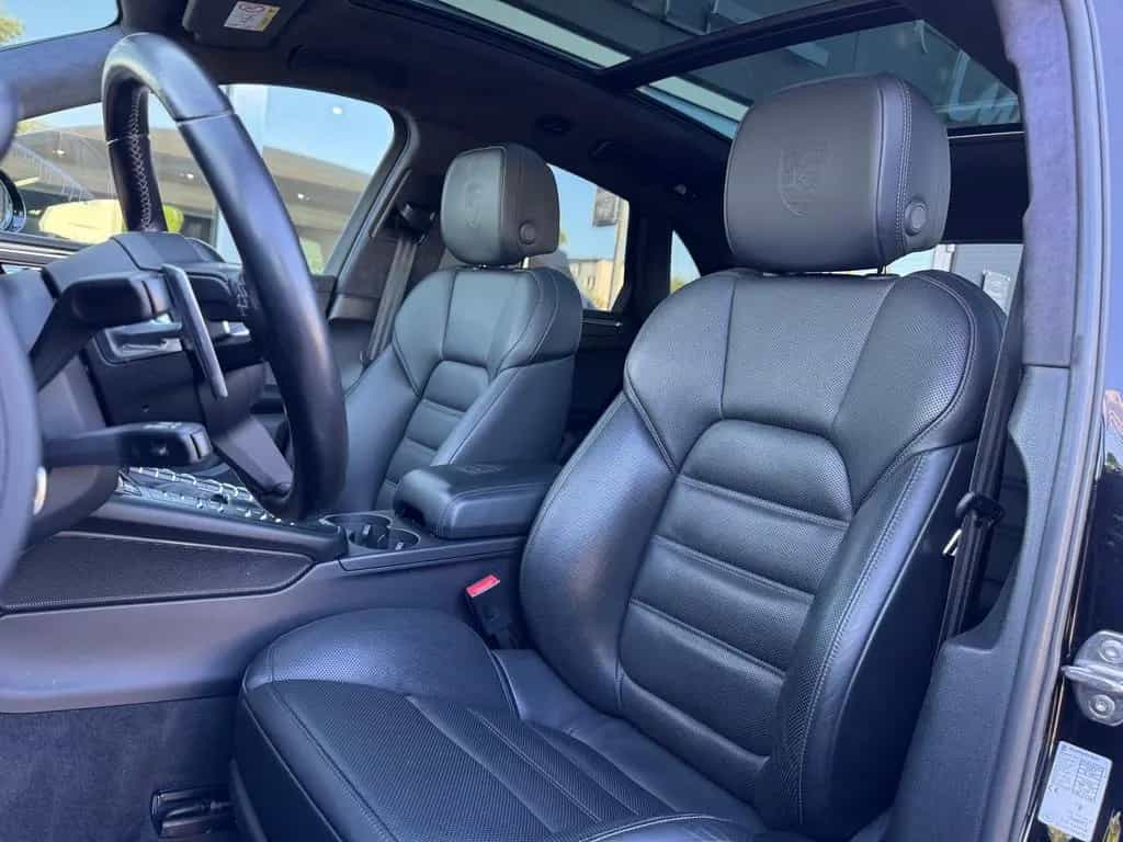 Porsche Macan Turbo*SPORT-DESIGN*LED*PANO*BOSE*KAM*LUFT* 11/2020-photo-9