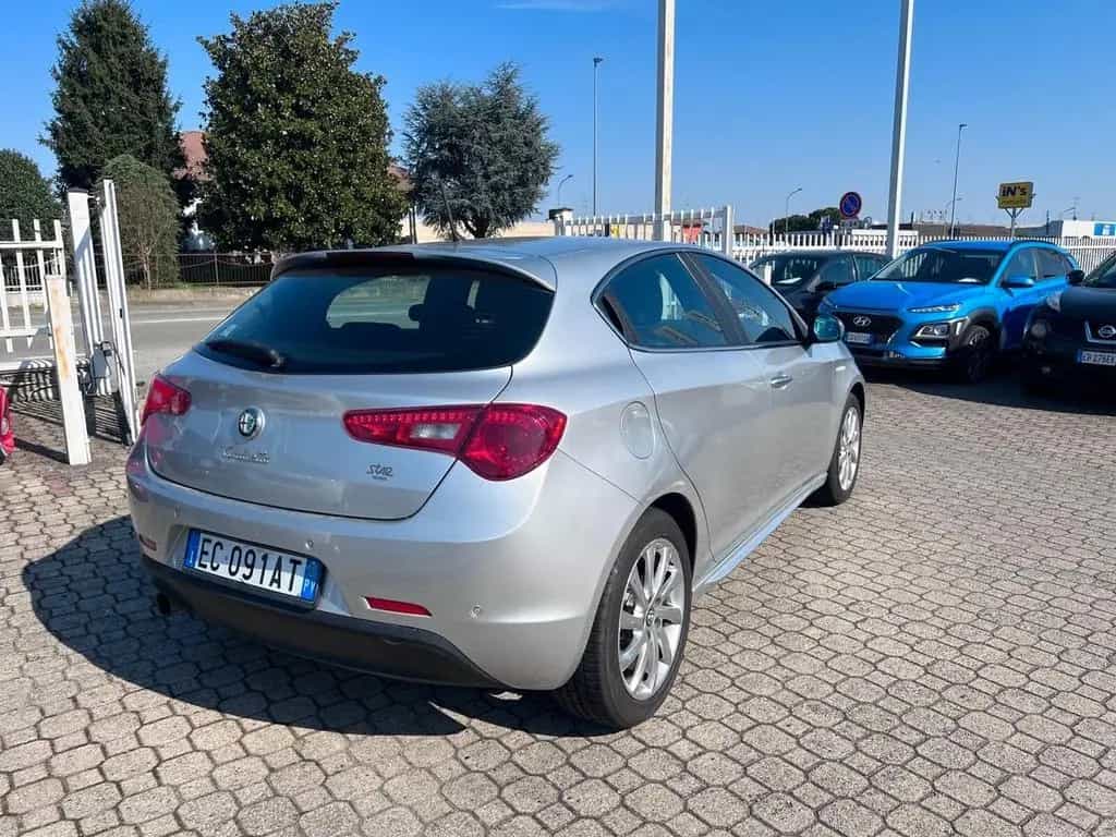 Alfa Romeo Giulietta 1.4 Turbo MultiAir Distinct 06/2010-photo-7