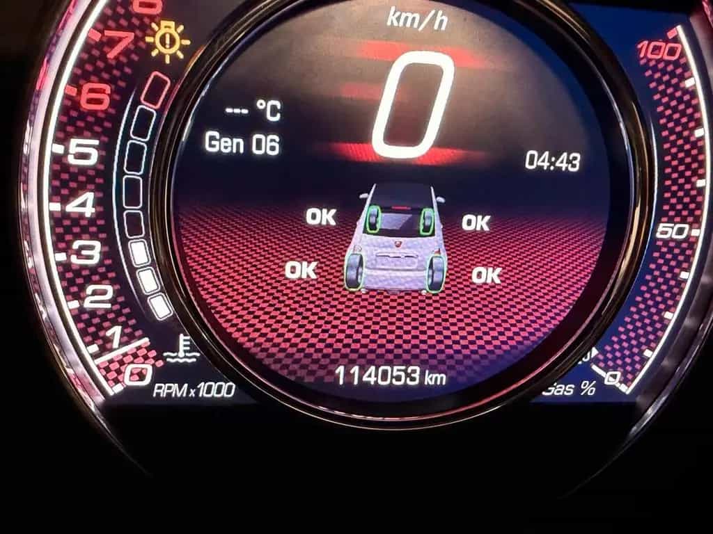 Abarth 595 1.4 Turbo T-Jet 180 CV Competizione 09/2015-photo-6