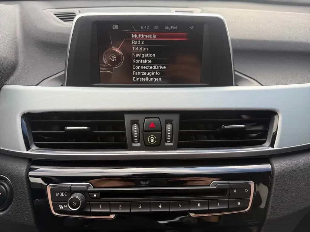 BMW X1 xDrive 20 i Advantage *AHK*NAVI*PDC*HARMAN KA 02/2017-photo-6