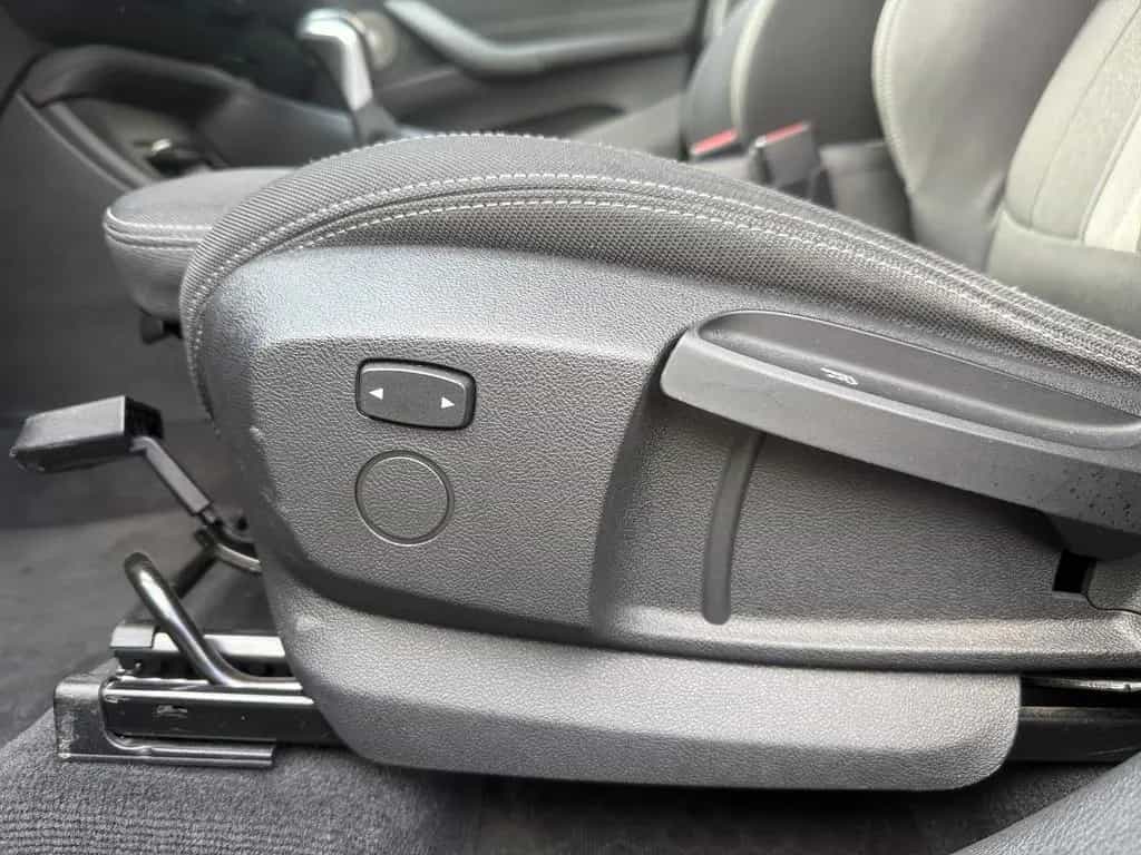 BMW X1 xDrive 20 i Advantage *AHK*NAVI*PDC*HARMAN KA 02/2017-photo-7
