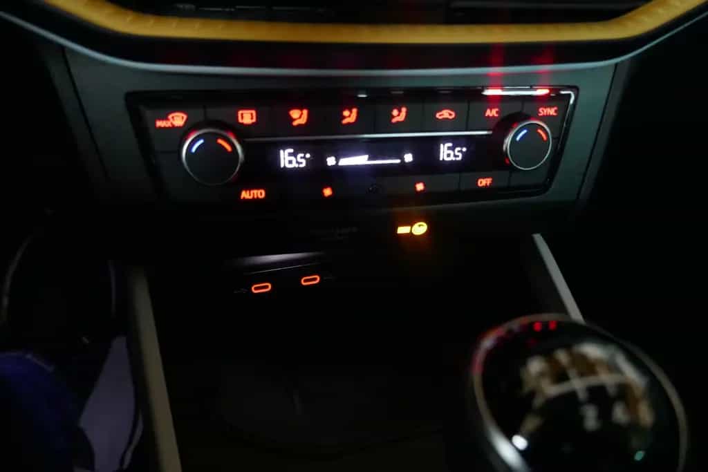 Seat Arona 1,0 TSI Style Edition-Alu-Klimaautomatik 02/2025-photo-11