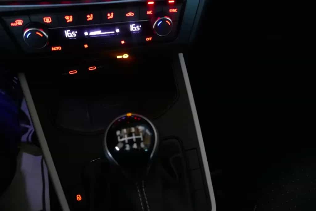 Seat Arona 1,0 TSI Style Edition-Alu-Klimaautomatik 02/2025-photo-13