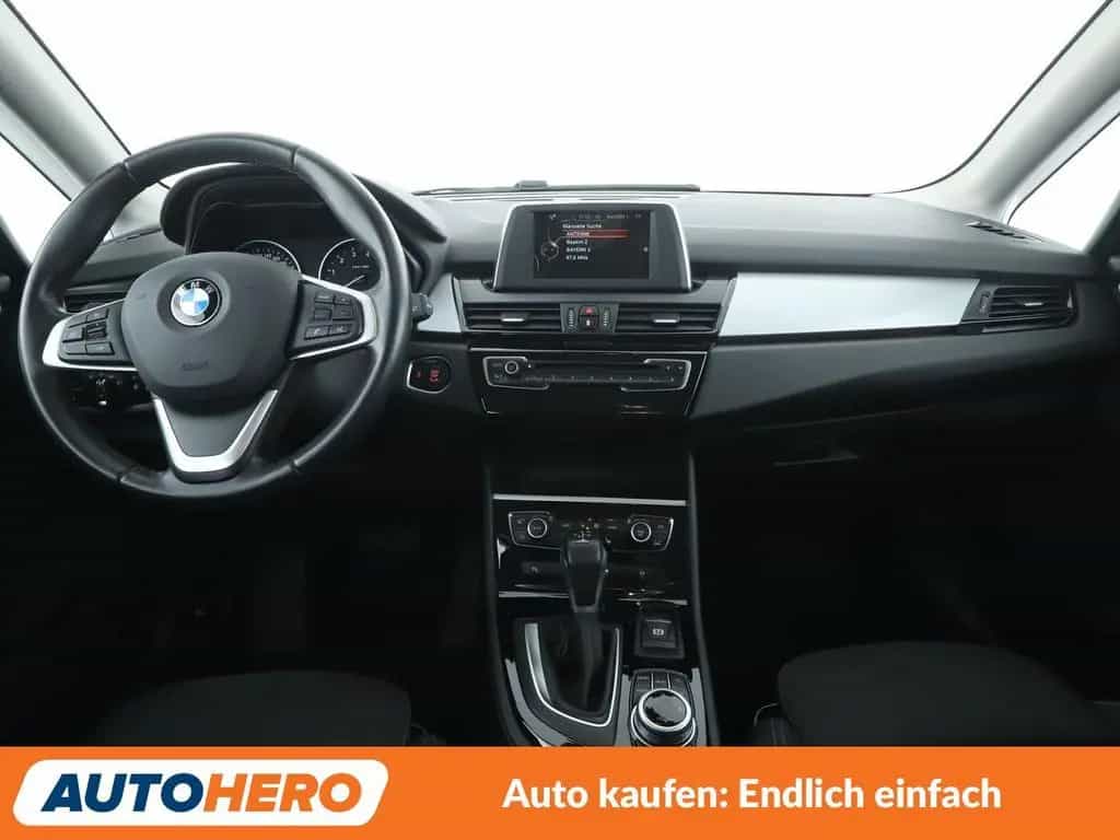 BMW 2 Series 220i Active Tourer Advantage Aut.*NAV*TEMP* 09/2016-photo-11
