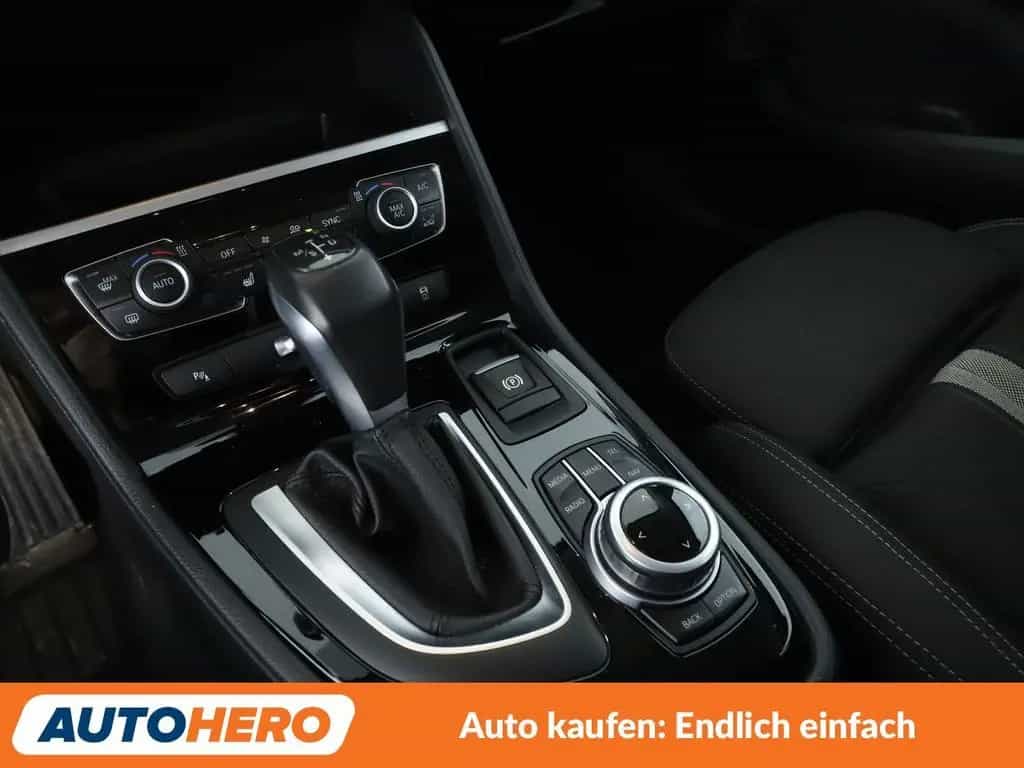 BMW 2 Series 220i Active Tourer Advantage Aut.*NAV*TEMP* 09/2016-photo-22