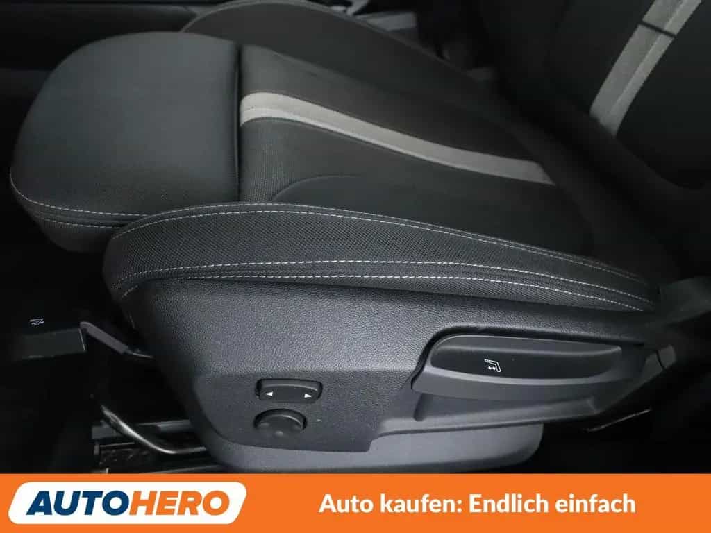 BMW 2 Series 220i Active Tourer Advantage Aut.*NAV*TEMP* 09/2016-photo-24