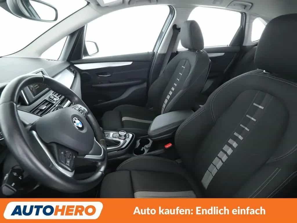 BMW 2 Series 220i Active Tourer Advantage Aut.*NAV*TEMP* 09/2016-photo-9