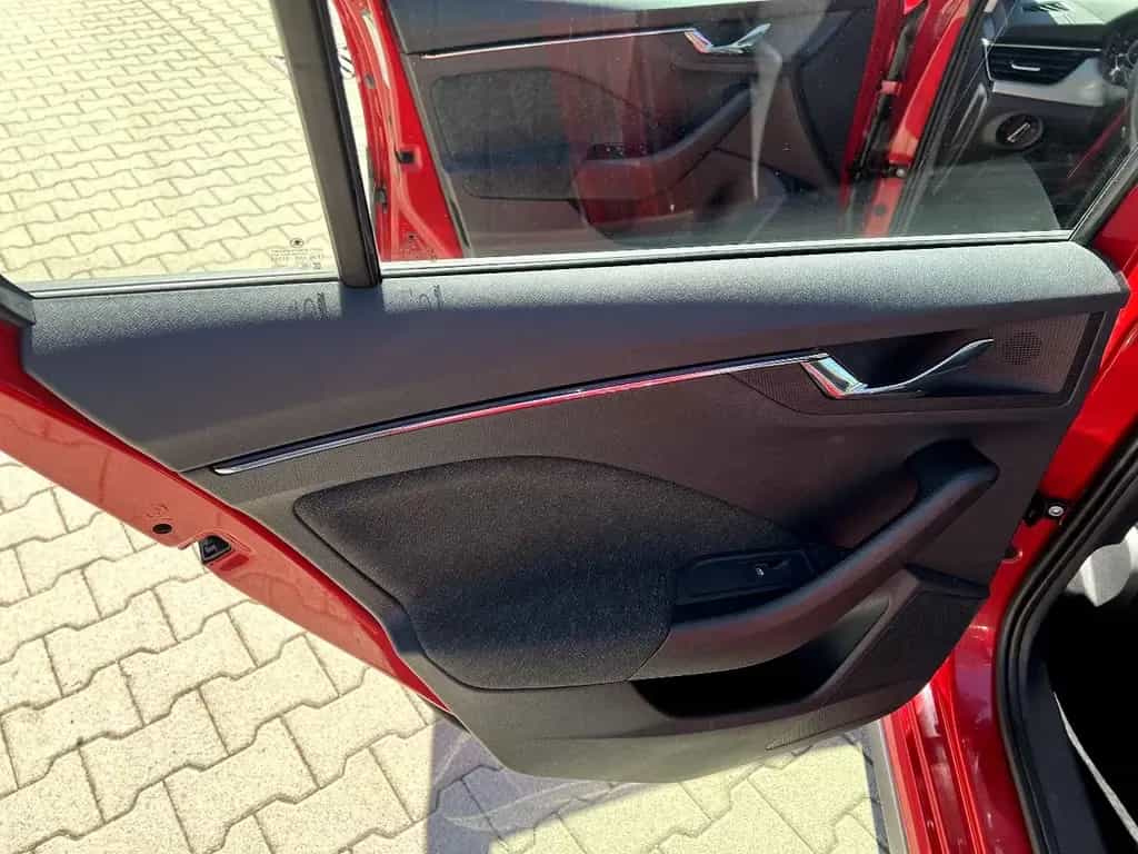 Skoda Kamiq 1.0 TSI Style LED Navi Pano Sitzh DAB+ ACC 12/2019-photo-10