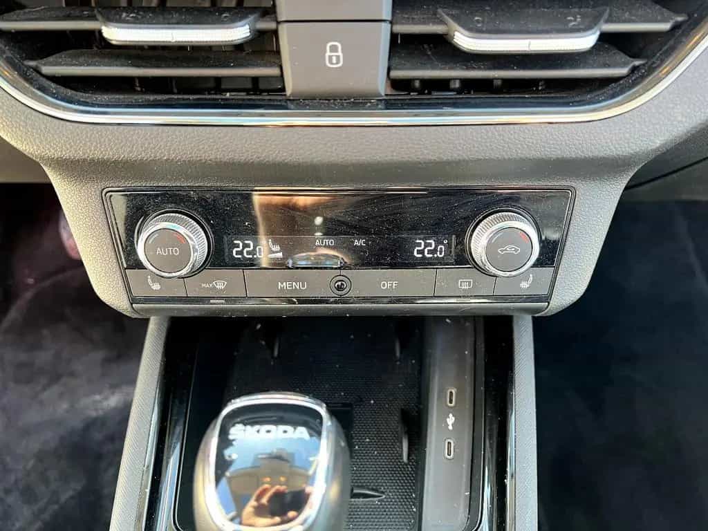 Skoda Kamiq 1.0 TSI Style LED Navi Pano Sitzh DAB+ ACC 12/2019-photo-23