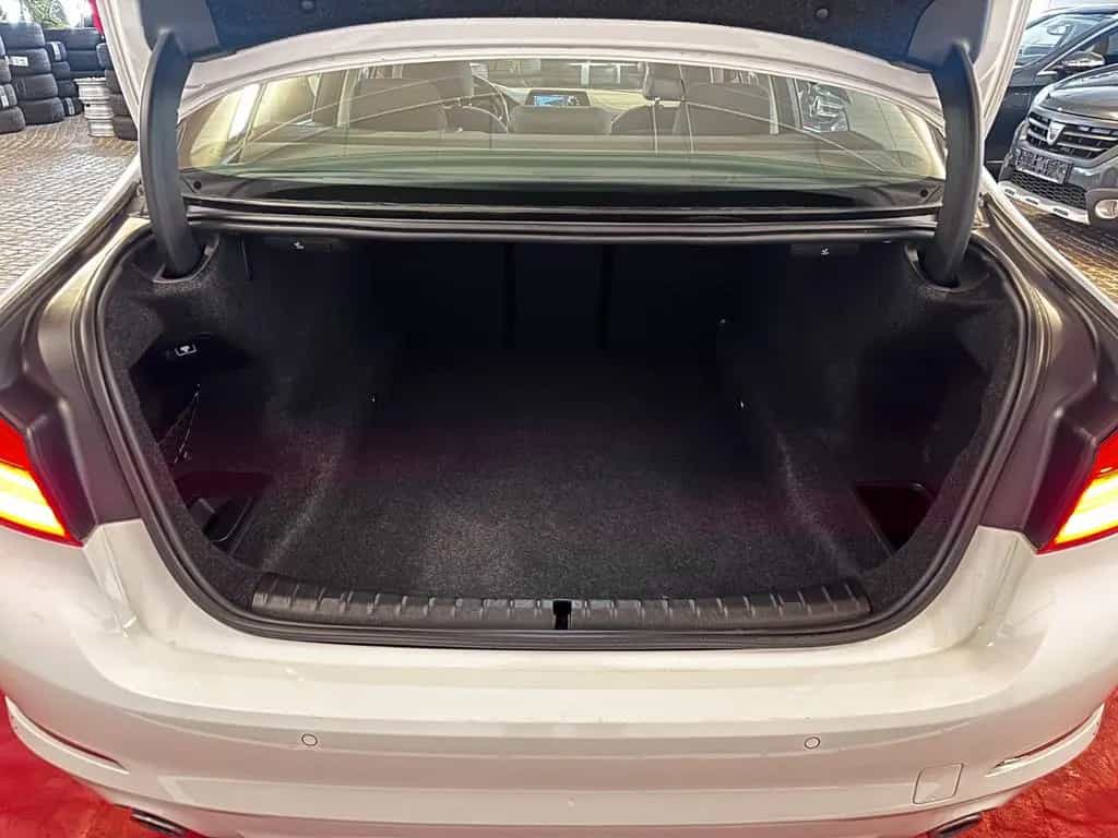 BMW 5 Series 530d xDrive lim. 06/2017-photo-23
