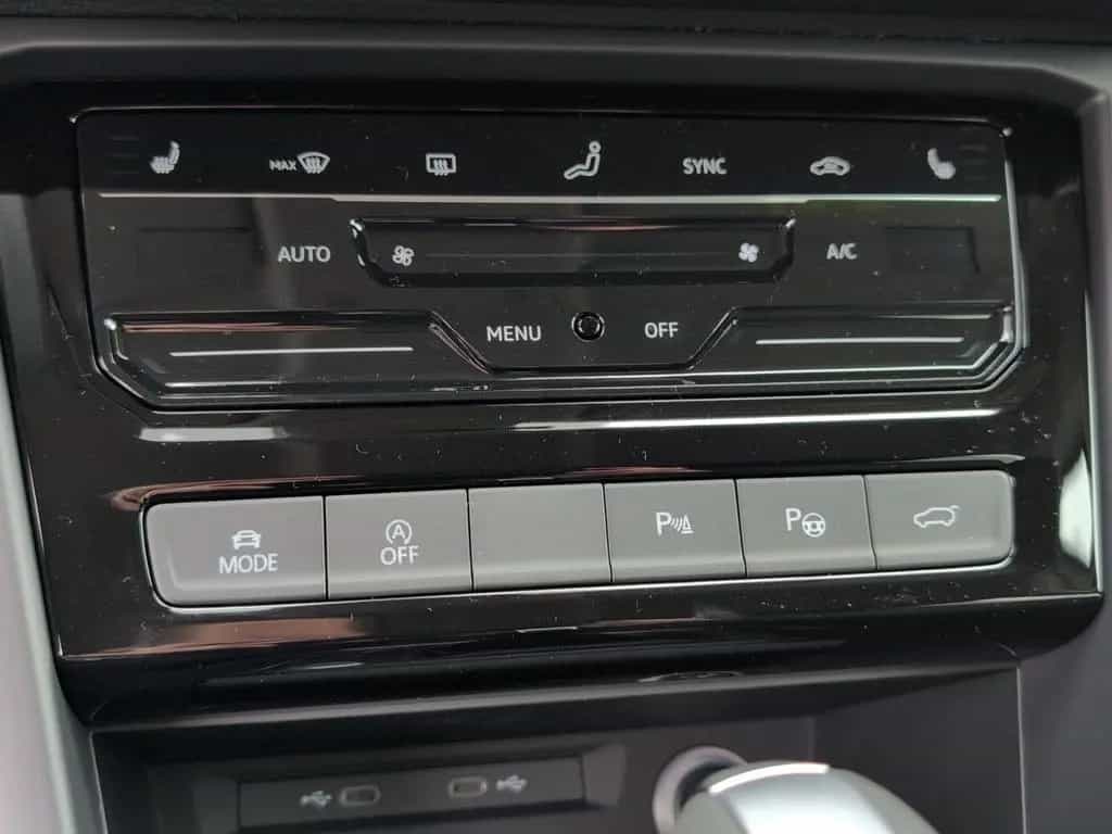 Volkswagen Touran Comfortline 1.5 TSI *7 Sitzer*AHK*RFK*NAV 03/2026-photo-20