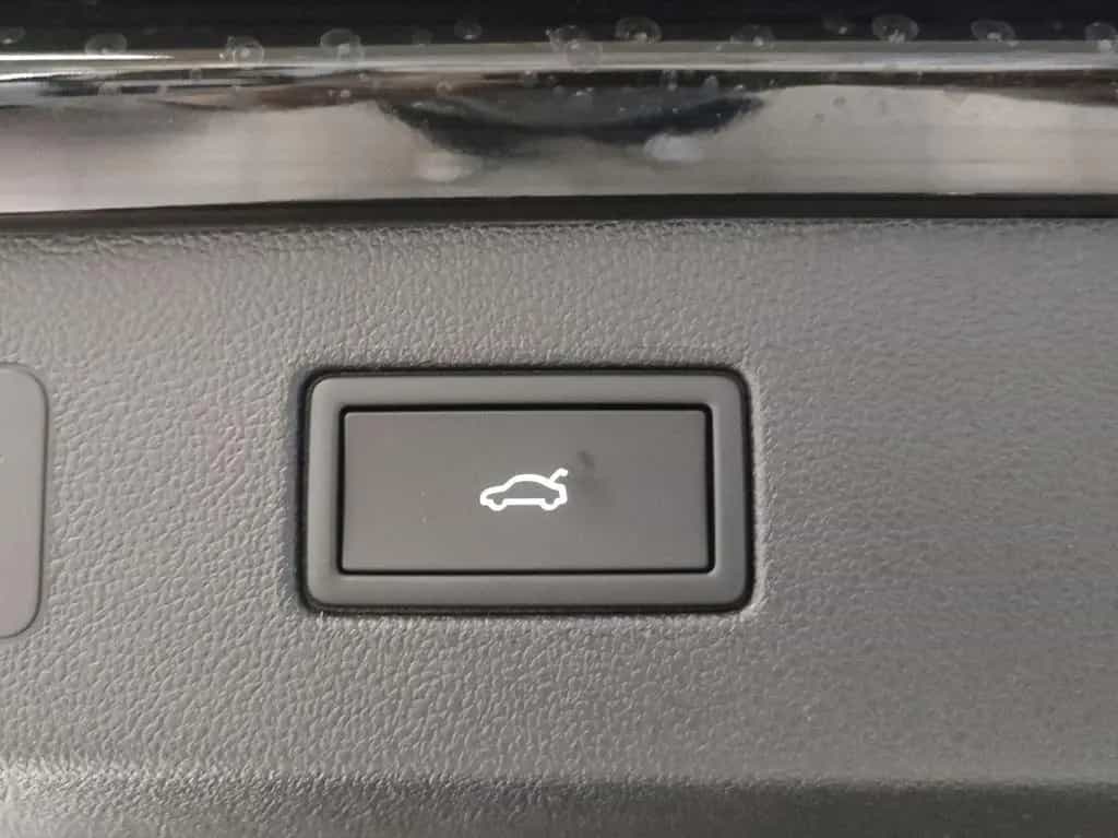 Volkswagen T-Roc 1.5 eTSI DSG R-Line AHK*DIGI*HUD*APP*RFK* 02/2026-photo-12