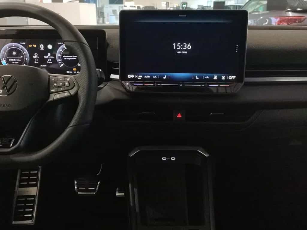 Volkswagen T-Roc 1.5 eTSI DSG R-Line AHK*DIGI*HUD*APP*RFK* 02/2026-photo-7