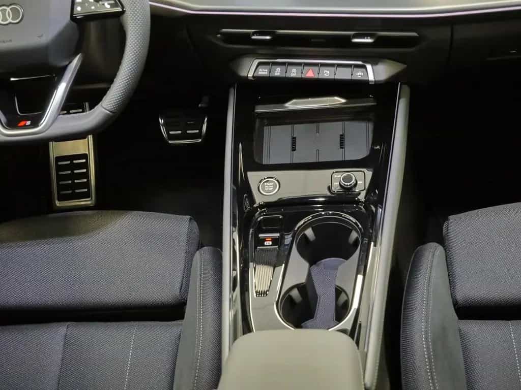 Audi Q3 SUV TFSI S-tr. S line *LED*TechPlus* null-photo-6