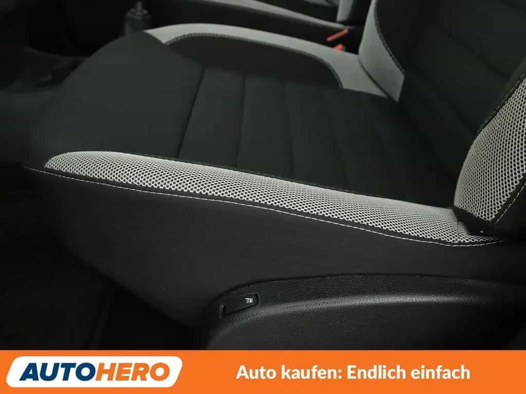 Dacia Dokker 1.3 TCe Stepway *NAVI*CAM*SHZ*TEMPO*KLIMA 08/2019-photo-22