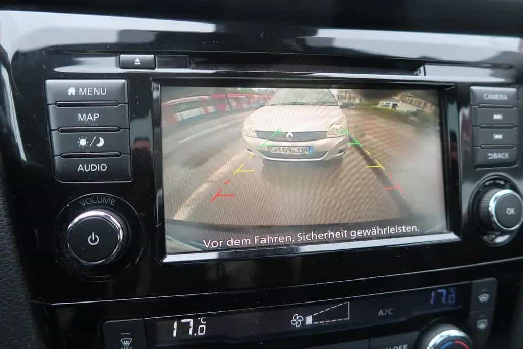 Nissan Qashqai N-Way *AUTOMATIK *PANORAMA *KAMERA *ALU 01/2020-photo-17