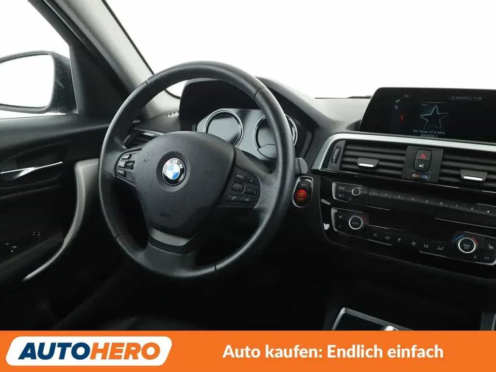 BMW 1 Series 118i Advantage Aut.*NAVI*TEMPO*PDC*SHZ*LIM* 09/2018-photo-12