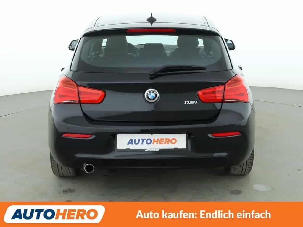 BMW 1 Series 118i Advantage Aut.*NAVI*TEMPO*PDC*SHZ*LIM* 09/2018-photo-4