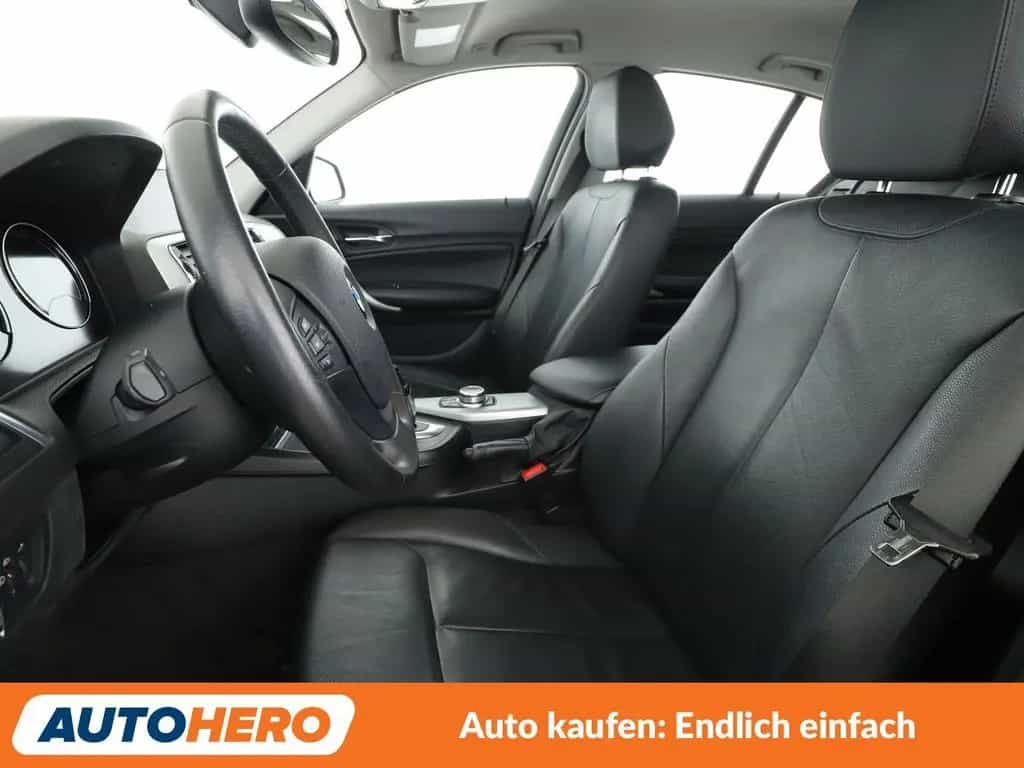 BMW 1 Series 118i Advantage Aut.*NAVI*TEMPO*PDC*SHZ*LIM* 09/2018-photo-9