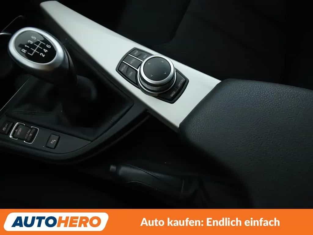 BMW 3 Series 318i Advantage *NAVI*LED*TEMPO*PDC*SHZ* 06/2019-photo-22