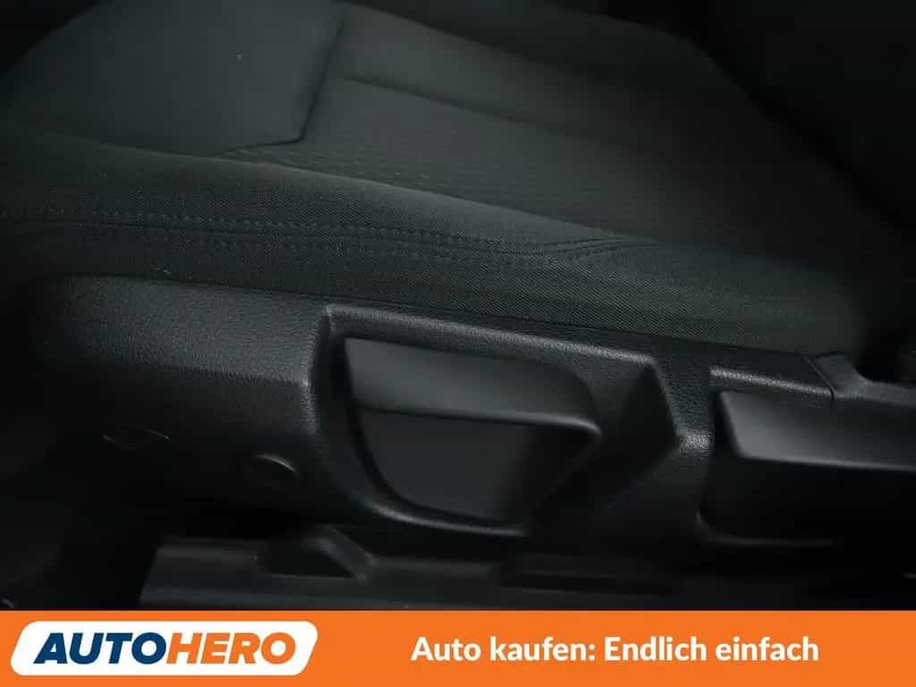 BMW 3 Series 318i Advantage *NAVI*LED*TEMPO*PDC*SHZ* 06/2019-photo-25