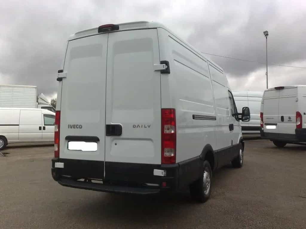 Iveco Daily 35s21 3000cc FURGONE DI SERIE - 2014 09/2014-photo-2