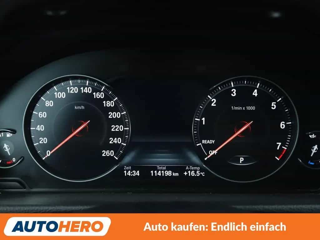 BMW 3 Series 320i Aut.*NAVI*LED*PDC*HUD*SHZ*ALU*TEMPO* 04/2018-photo-19
