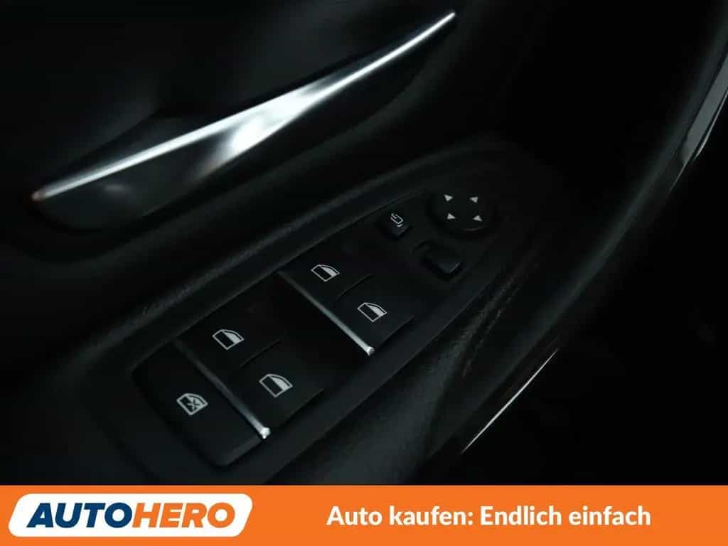 BMW 3 Series 320i Aut.*NAVI*LED*PDC*HUD*SHZ*ALU*TEMPO* 04/2018-photo-24