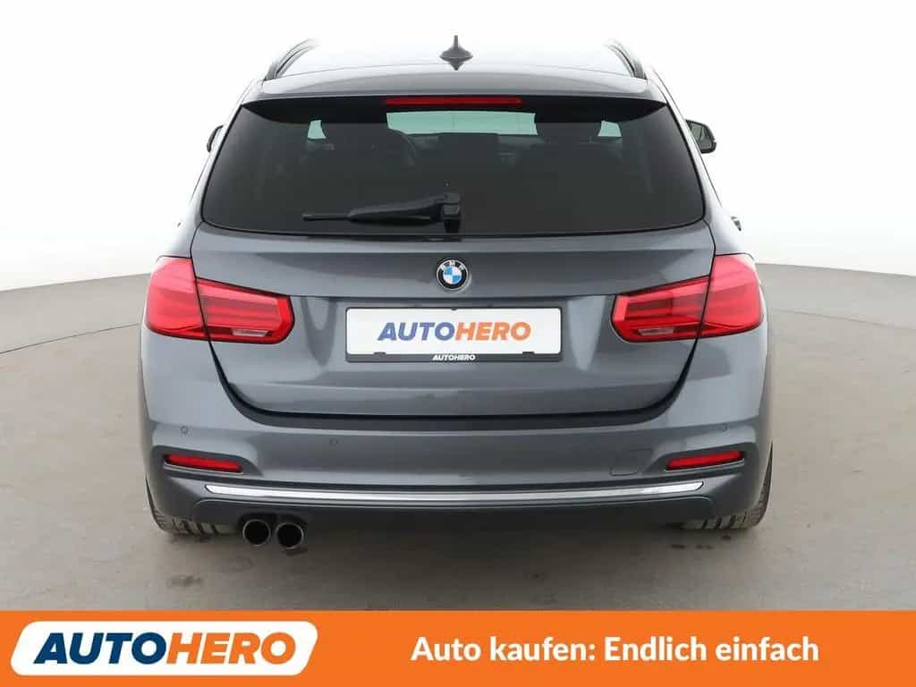 BMW 3 Series 320i Aut.*NAVI*LED*PDC*HUD*SHZ*ALU*TEMPO* 04/2018-photo-4