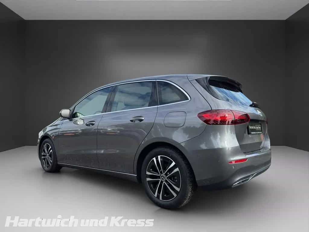 Mercedes-Benz B-Class 180 Progressive+Pano+Standhz+Kamera+LED+EasyPa 01/2024-photo-3