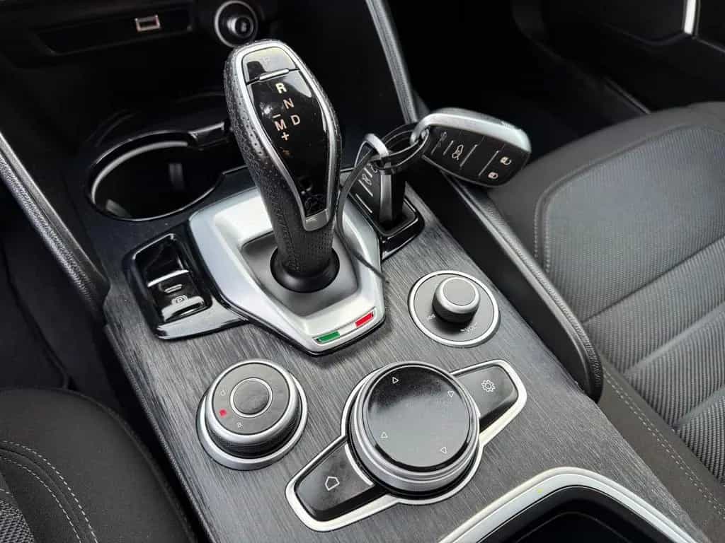 Alfa Romeo Giulia 2.2 Turbodiesel 160 CV AT8 Spr 11/2022-photo-14