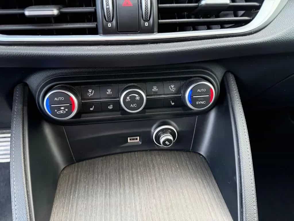 Alfa Romeo Stelvio 2.2 210 CV AT8 Q4 Ti 02/2022-photo-9