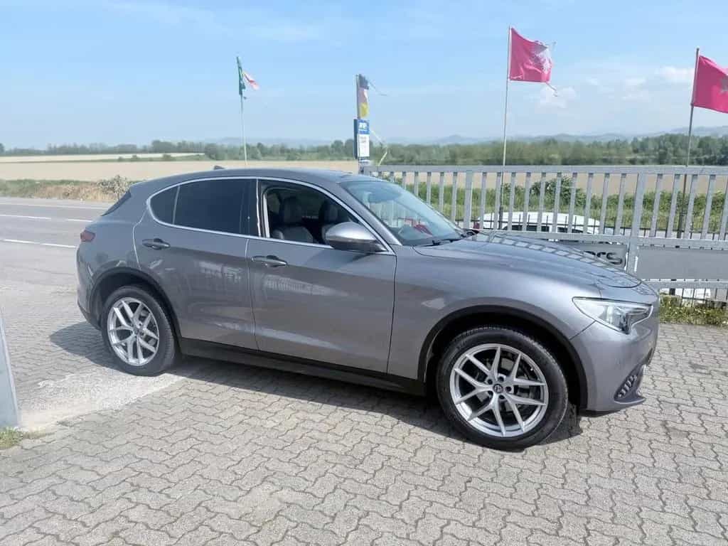 Alfa Romeo Stelvio 2.0 Turbo 280 CV AT8 Q4 GANCI 03/2017-photo-2
