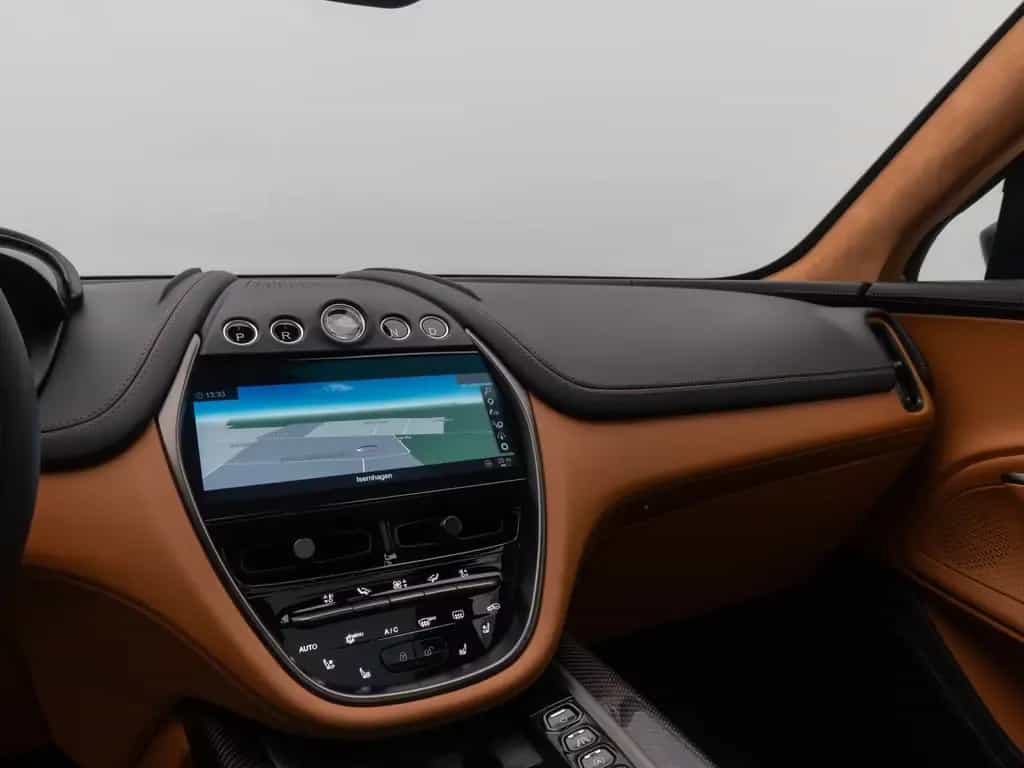 Aston Martin DBX 4.0 V8 Individual Carbon Elegance Mega-Voll 10/2021-photo-20