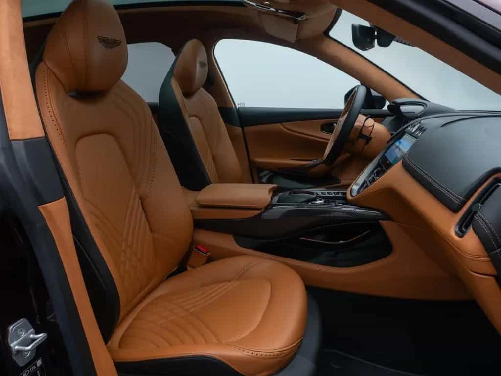 Aston Martin DBX 4.0 V8 Individual Carbon Elegance Mega-Voll 10/2021-photo-36