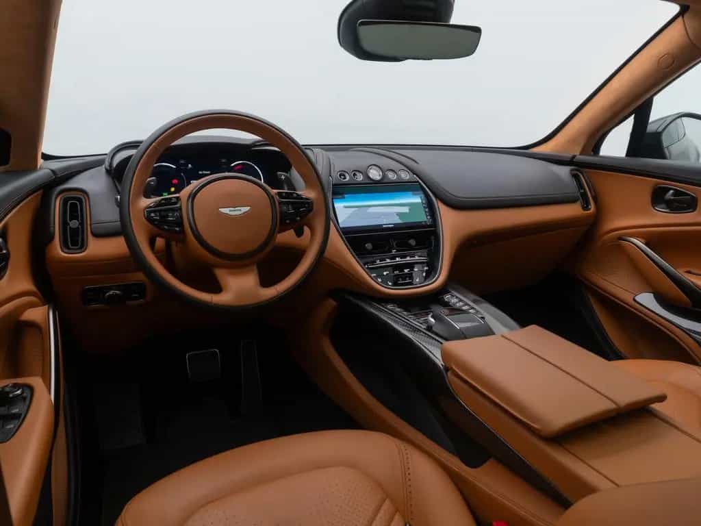 Aston Martin DBX 4.0 V8 Individual Carbon Elegance Mega-Voll 10/2021-photo-39