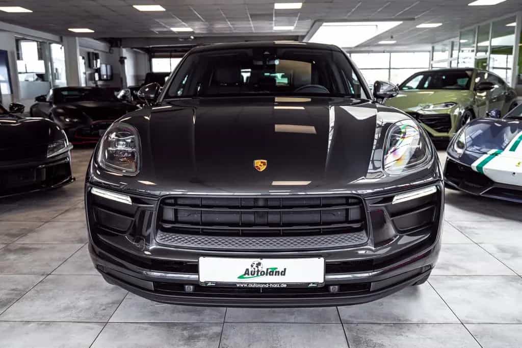 Porsche Macan III PDK *LED*R-Cam*SHZ*1.Hand*Porsche Hist 02/2023-photo-1