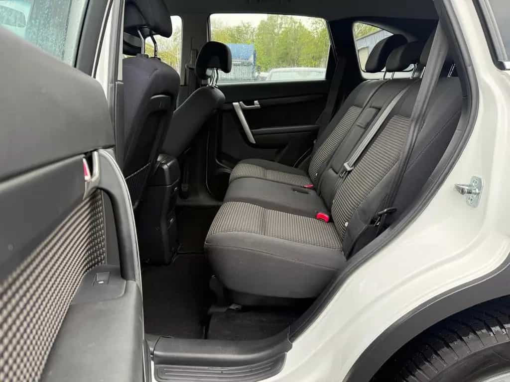 Chevrolet Captiva 2.4 LS 2WD/Klima/PDC/AHK 05/2008-photo-11