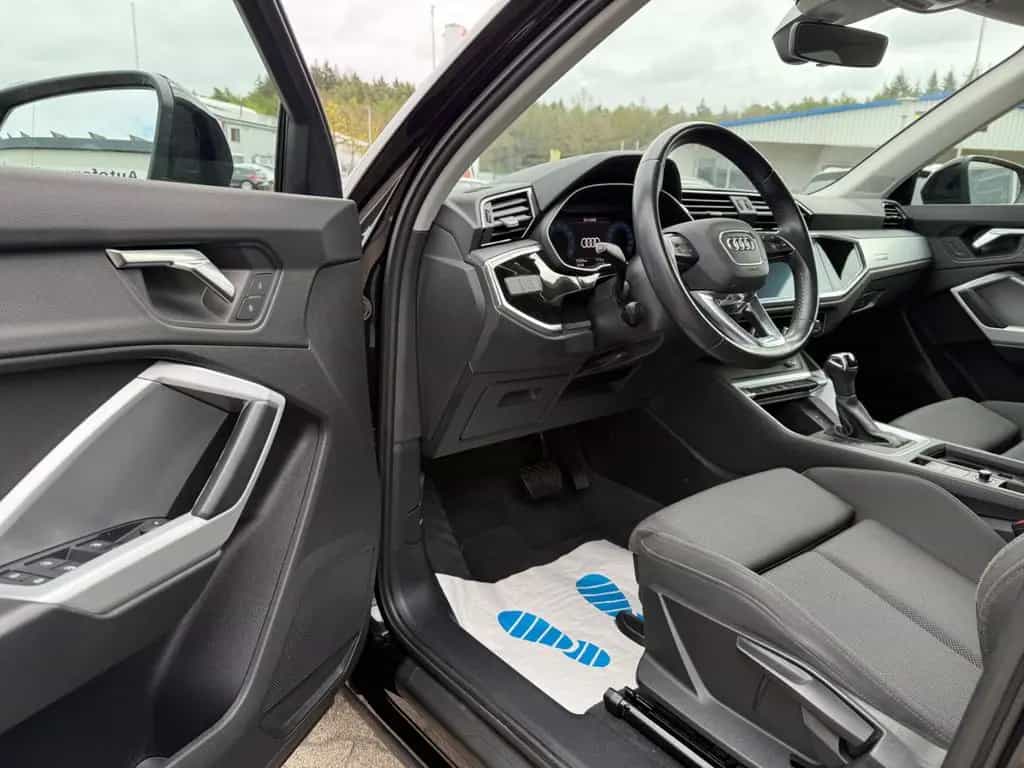 Audi Q3 35 TFSI Automatik * Navi*LED*AHK*Virtual * 07/2020-photo-11