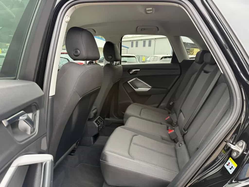 Audi Q3 35 TFSI Automatik * Navi*LED*AHK*Virtual * 07/2020-photo-17