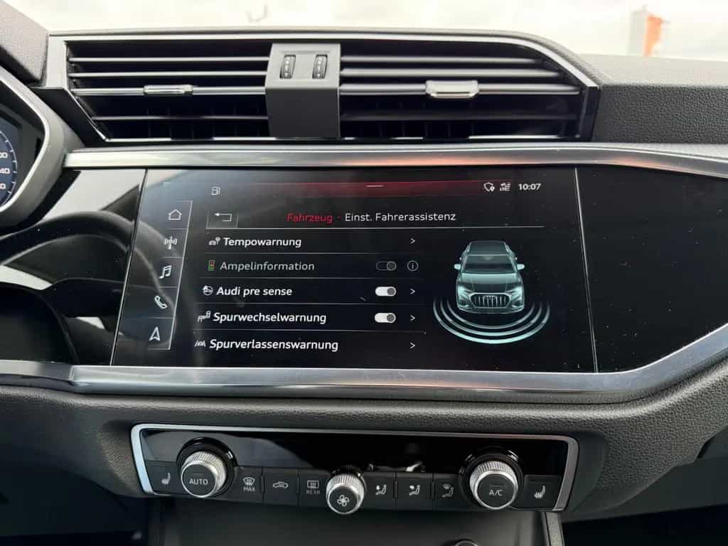 Audi Q3 35 TFSI Automatik * Navi*LED*AHK*Virtual * 07/2020-photo-21