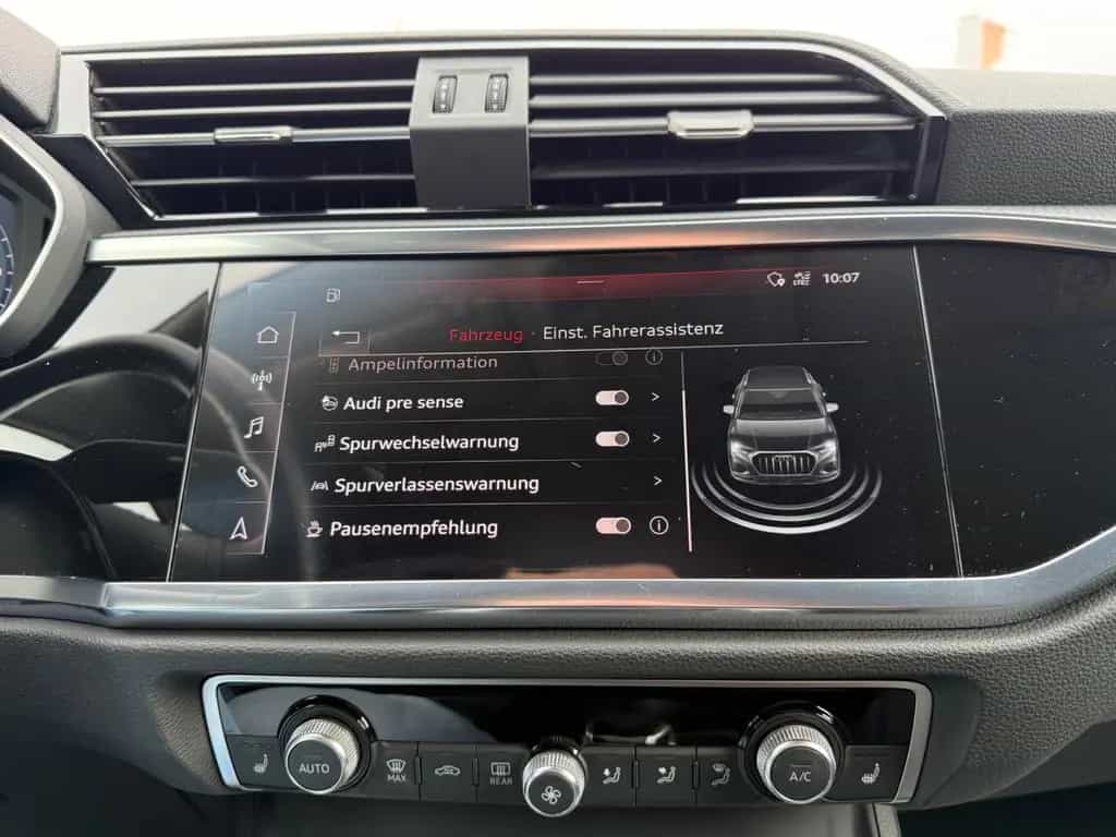 Audi Q3 35 TFSI Automatik * Navi*LED*AHK*Virtual * 07/2020-photo-22