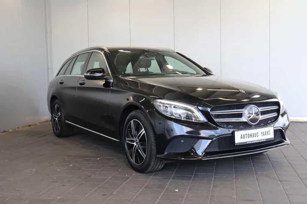 Mercedes-Benz C-Class 300d 4M Avantgarde DISTR.+MULTIBEAM+KEY+AHK 09/2019-photo-2